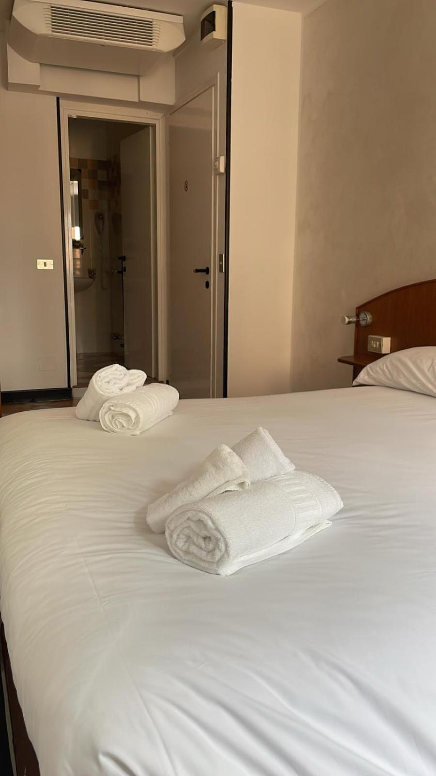 Hotel Montecodeno Варенна Екстер'єр фото
