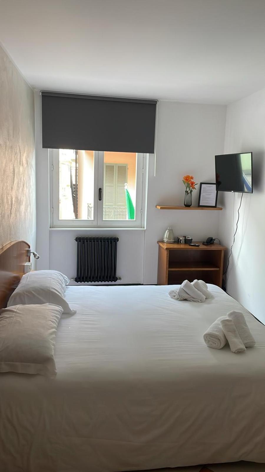 Hotel Montecodeno Варенна Екстер'єр фото